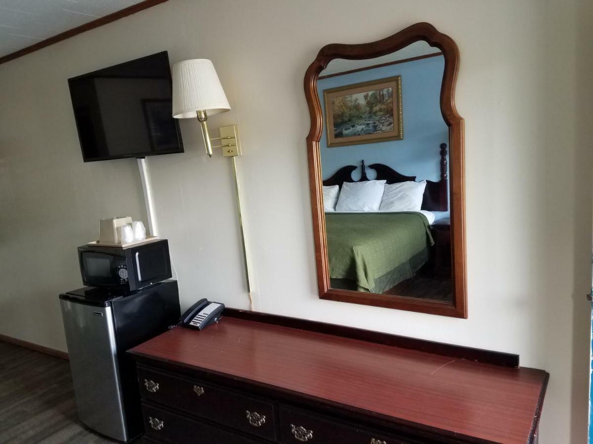 A Sapphire Inn Франклин Экстерьер фото